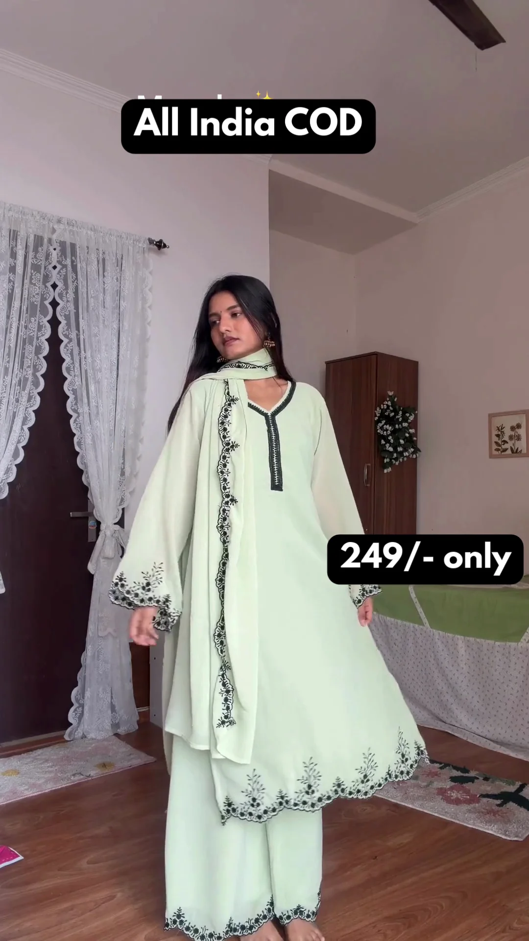 Cream Kashmiri Embroidered Kurta Set