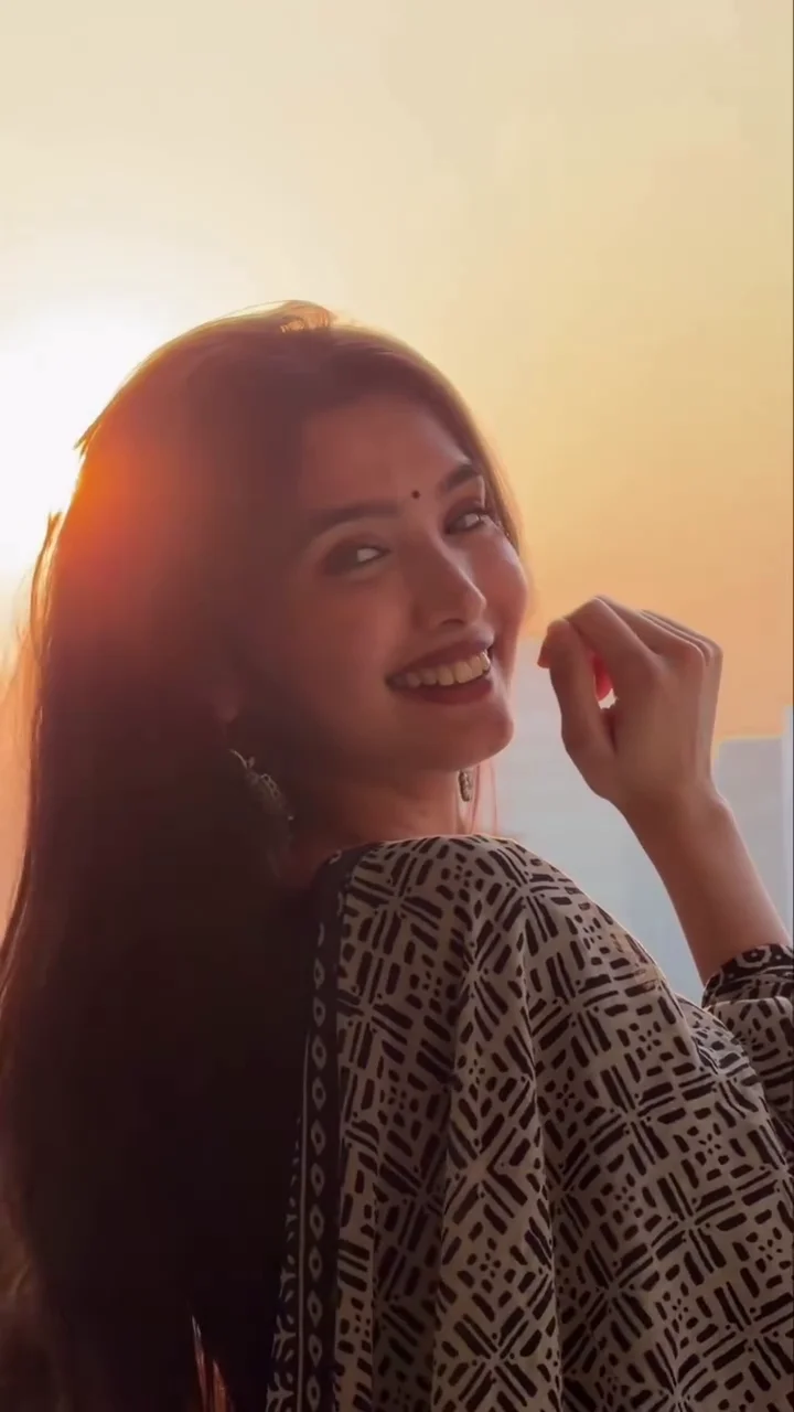 Minimal Black Ethnic Top with Timeless Appeal