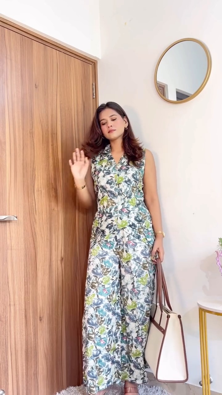 Floral sleeveless jumpsuit