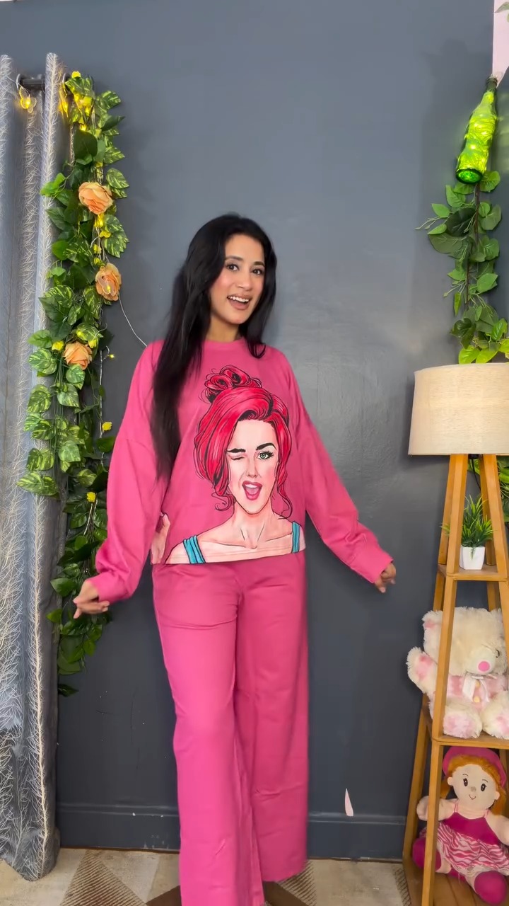 Pink graphic lounge set